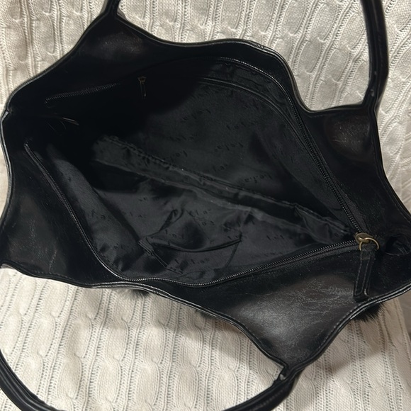 Stylish F.E.F.A. Black Fur-Accented Leather Satchel Handbag - Picture 7 of 8